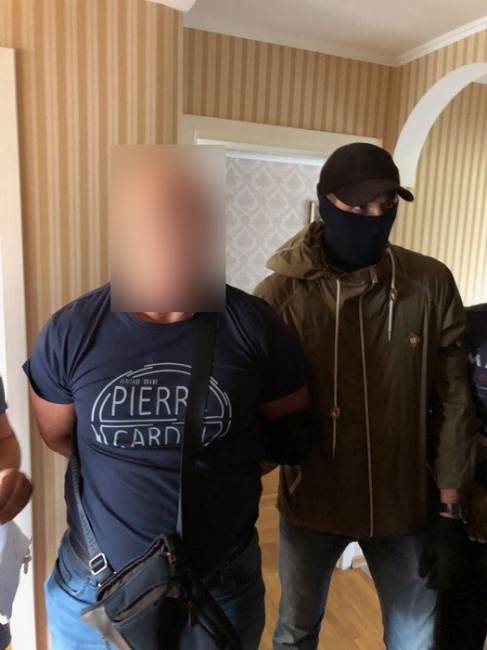 СБУ затримала хакерів, які викрадали кошти із рахунків іноземних банків